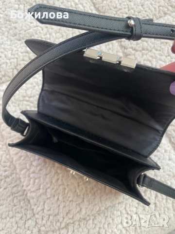 Дамска чантичка, снимка 3 - Чанти - 52924699