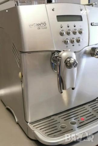 Кафемашна Saeco Incanto de luxe работи перфектно , снимка 3 - Кафемашини - 52135390