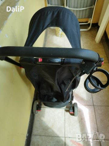 Лятна количка за бебе  много лека и удобна