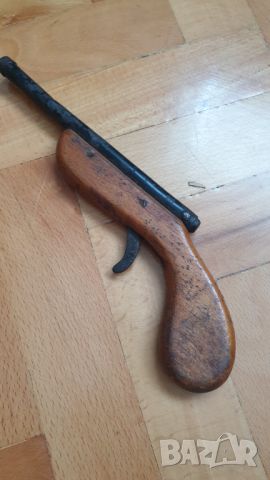 Стара дървена играчка пистолет, снимка 2 - Колекции - 46166718
