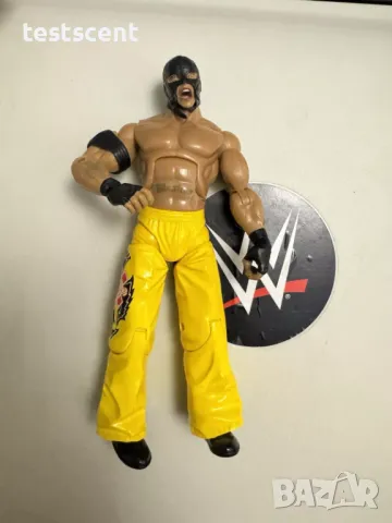 Екшън фигура WWE Rey Mysterio Рей Мистерио Deluxe Aggression Yellow VERY RARE Jakks Pacific , снимка 14 - Фигурки - 49511413