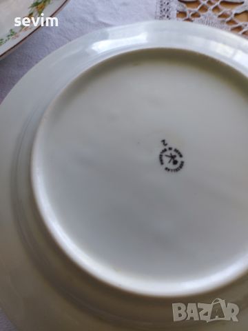 9 броя порцеланови чинии на Китка, снимка 3 - Чинии - 45916987