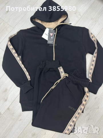Дамски ватирани комплекти GUESS, снимка 3 - Спортни екипи - 52220068