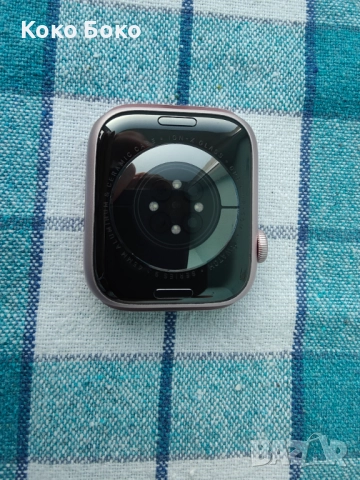 Изключително запазен Apple Watch Series 9 45мм Pink GPS с 95% батерия, снимка 8 - Смарт гривни - 52416677