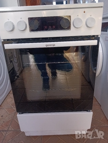 Като нова тясна 50см свободно стояща печка с керамичен плот Gorenje с две години гаранция!, снимка 10 - Печки, фурни - 52770243