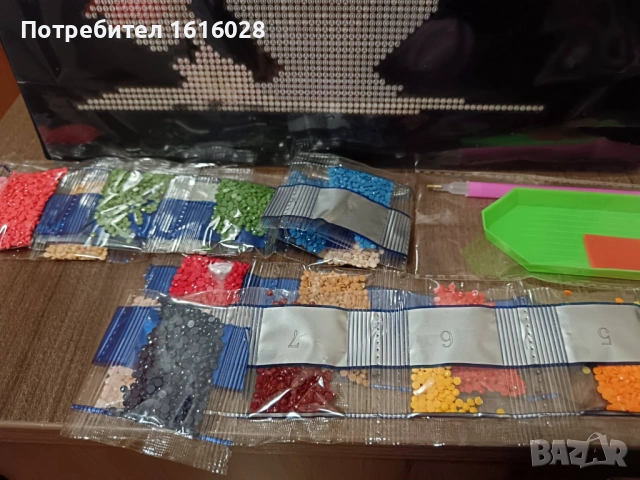 Диамантен гоблен Ваза с цветя върху опънато черно кадифено платно., снимка 12 - Гоблени - 49263890