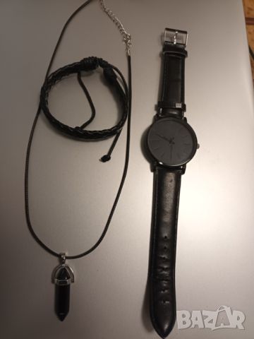 Комплект ръчен часовник, кожена гривна и огърлица медальон, снимка 2 - Бижутерийни комплекти - 46006770