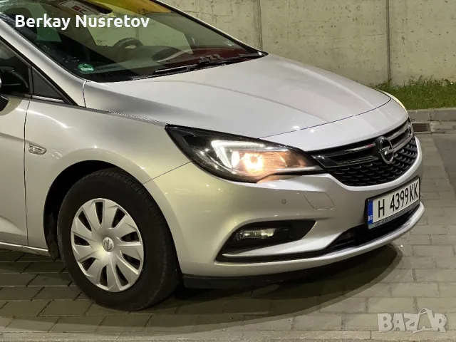 Opel Astra 1.6CDTI Sport Tourer, снимка 3 - Автомобили и джипове - 49335788