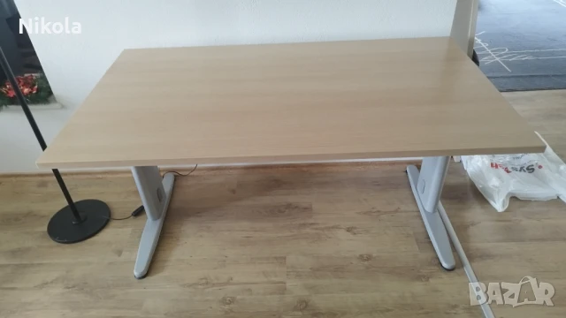 Бюро с метални крака - офис маса 140/80/73,5см, снимка 7 - Бюра - 51054723