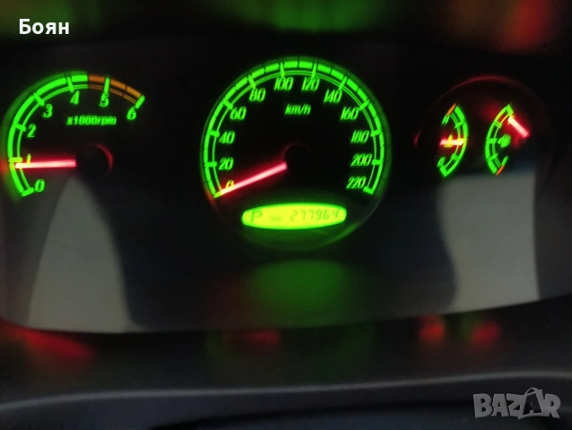 в добро състояние , снимка 2 - Автомобили и джипове - 53597859