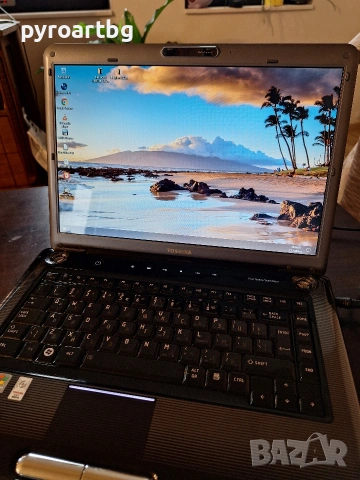 Лаптоп Toshiba, снимка 7 - Лаптопи за дома - 53447731