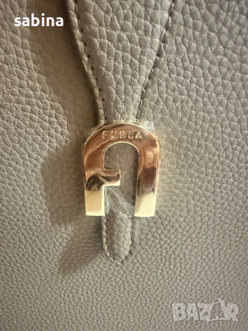 Чанти нови Furla Sofia/Фурла с дръжки за рамо, голям размер, снимка 2 - Чанти - 54230318