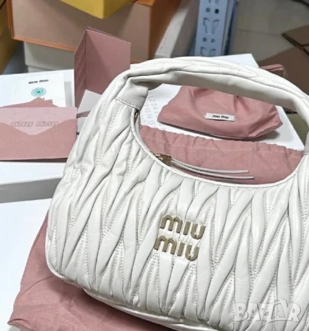 чанта miu miu, снимка 3 - Чанти - 50741918