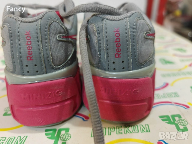 Детски маратонки Reebok minizig 26,5 , снимка 5 - Детски маратонки - 53336098