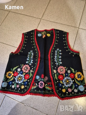 Автентично дамско елече