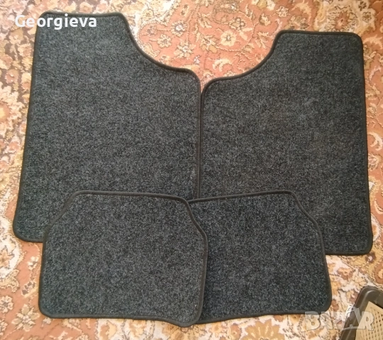 Универсални мокетни стелки