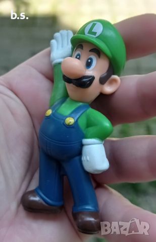 Колекционерска фигурка Luigi Super Mario Bros Nintendo McDonald's 2013, снимка 2 - Колекции - 45900586