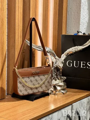 дамски чанти guess , снимка 11 - Чанти - 48183342