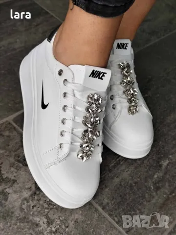 дамски маратонки Nike 🌸🌸🌸, снимка 8 - Маратонки - 49147294