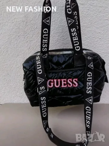 Дамска Чанта: GUESS, снимка 1 - Чанти - 47812319