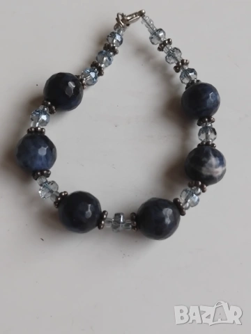 Дамска Гривна с Камъни, снимка 3 - Гривни - 53528109