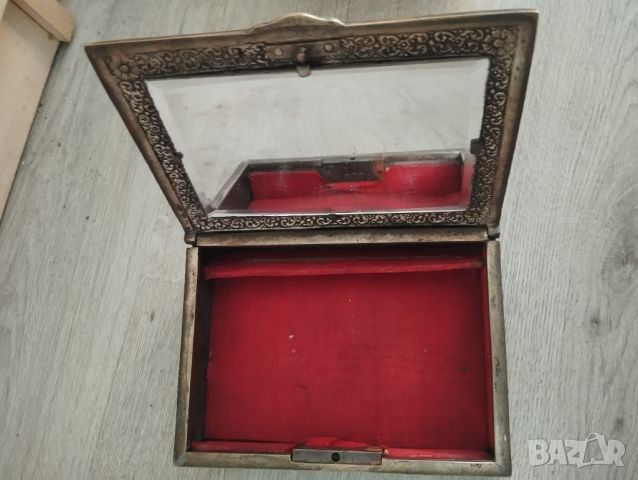 Стара кутия за бижута, снимка 7 - Други ценни предмети - 45904793