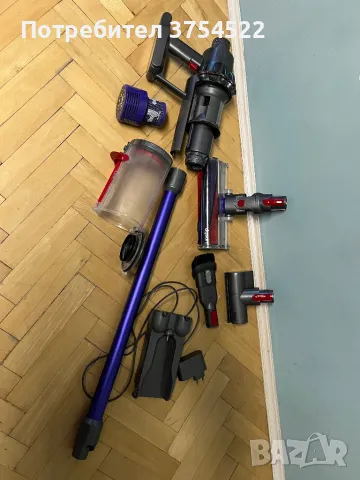 Вертикална прахосмукачка Dyson V10, снимка 3 - Прахосмукачки - 48826386