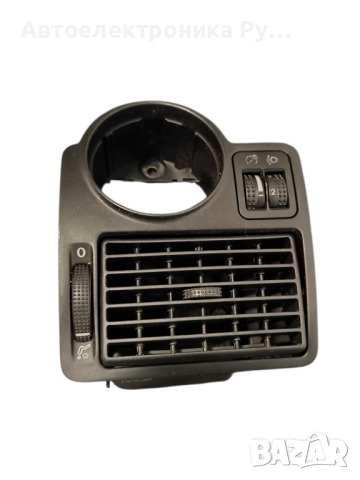 VW GOLF 4 IV ВЪЗДУШНА РЕШЕТКА ЛЯВА 1J1815715A