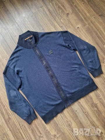 Страхотна мъжка жилетка HUGO BOSS размер 2XL, снимка 2 - Суичъри - 52599668