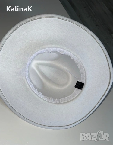 Бяла шапка капела, снимка 2 - Шапки - 53731003