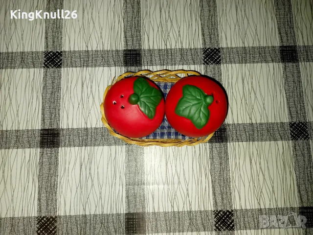 Kомплект солница и пиперница Домати , снимка 3 - Аксесоари за кухня - 50390103