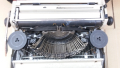 стара ръчна пишеща машина в куфар , снимка 8