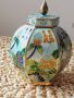 Прекрасна китайската ваза(кутийка) с гилеше емайл, снимка 1 - Антикварни и старинни предмети - 45371707