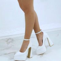 🤍Стилни бели велурени дамски обувки на ток🤍, снимка 3 - Дамски ежедневни обувки - 45445567