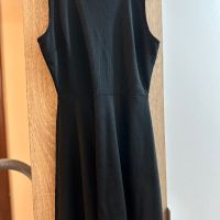 Къса черна рокля, снимка 1 - Рокли - 45674893