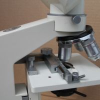 Немски микроскоп ''Hertell & Reuss'', снимка 13 - Антикварни и старинни предмети - 45783036
