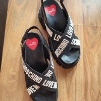 Love Moschino чисто нови дамски сандали, снимка 2 - Сандали - 45341194