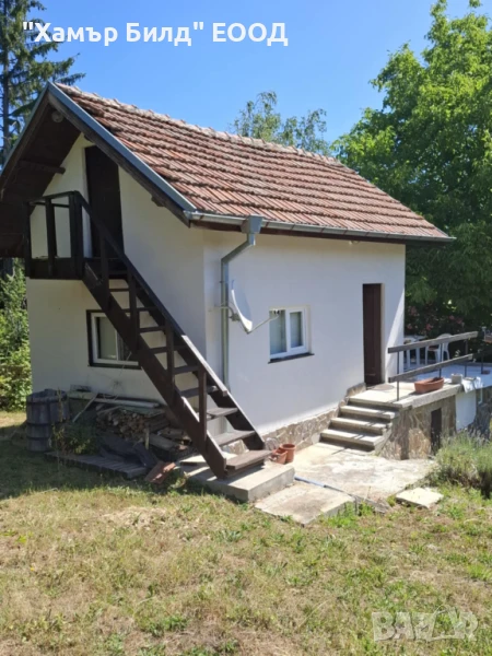 Продавам малка двуетажна къща в с.Ярославци, община Брезник, снимка 1