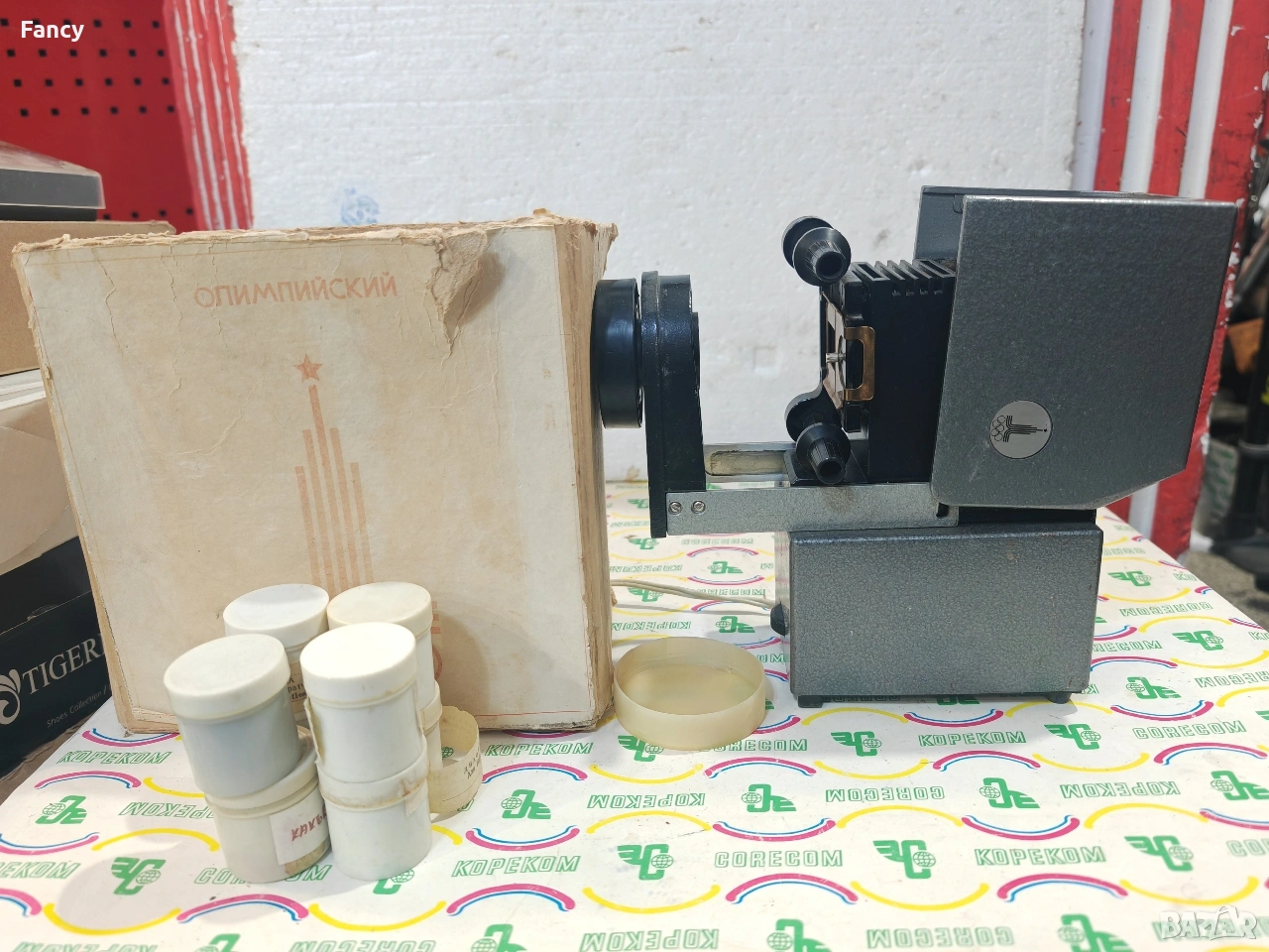 Прожекционен апарат Олимпийски с филмчета, снимка 1