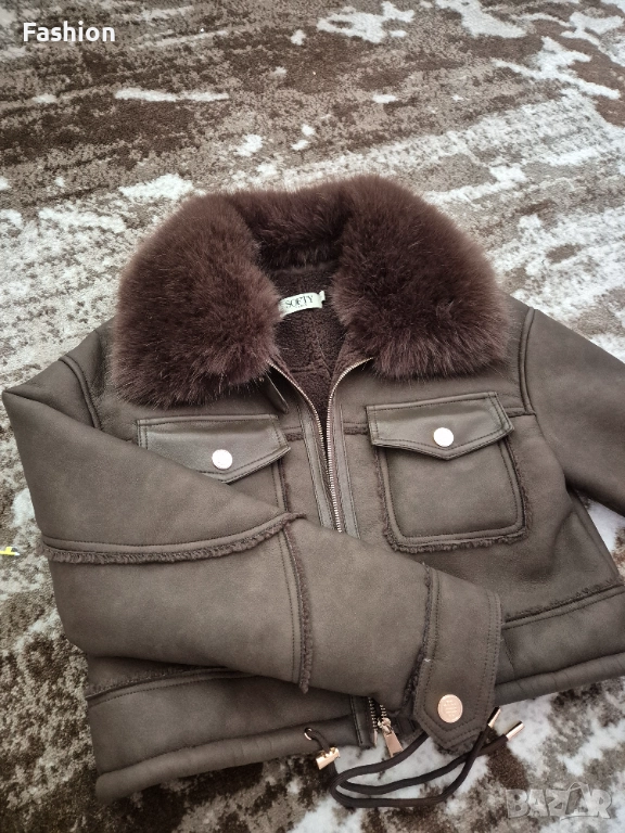 Дамско яке с пухена яка, снимка 1