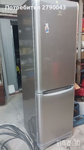 хладилник с фризер , снимка 1