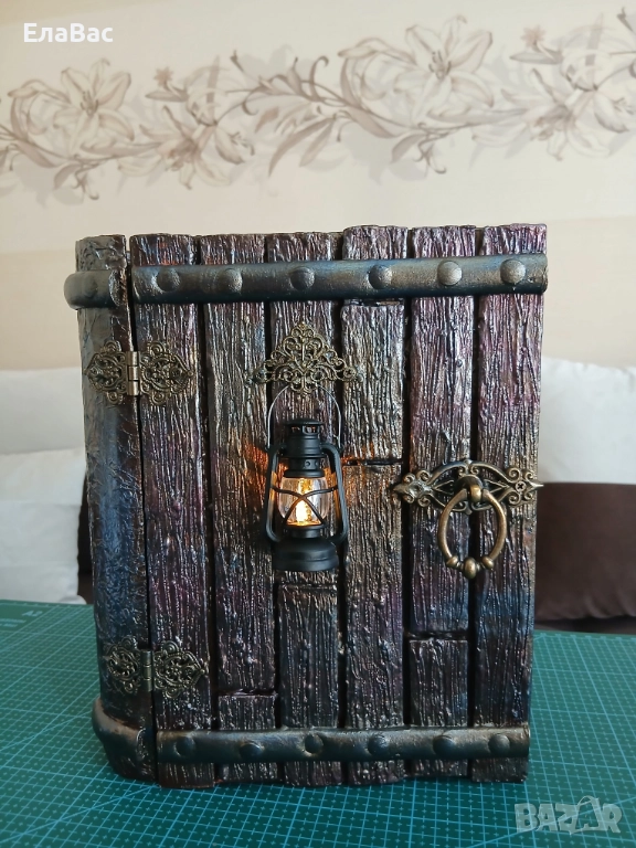 Подаръчна кутия книга от картон, снимка 1