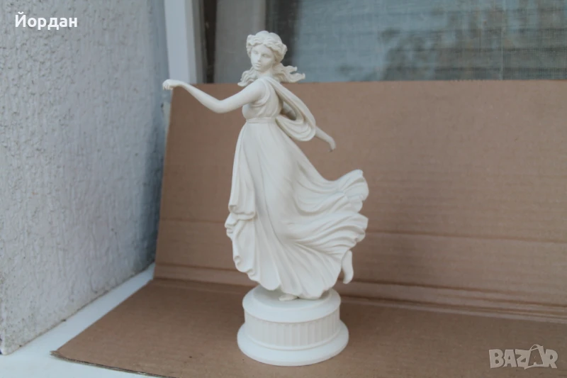 Английска порцеланова фигура 'Wedgwood   The dancing hours 1  993, снимка 1