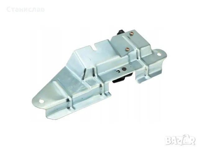 VW Jetta A5 Панел с моторче за заключване на багажник, снимка 4 - Части - 50361569