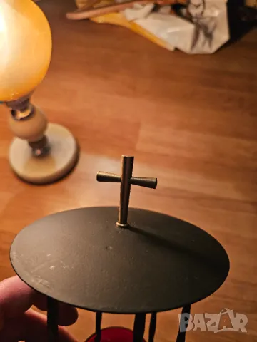 Голямо настолно кандило от ковано желязо, бронз и кръст за да се помолите на Бог Исус Христоси, снимка 5 - Антикварни и старинни предмети - 49786269