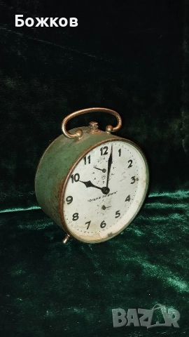 Стар часовник механичен, снимка 2 - Антикварни и старинни предмети - 52638575