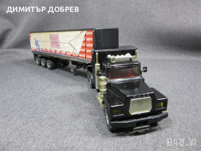 СТАРА РЕТРО МЕТАЛНА КОЛИЧКА КАМИОН MACK С РЕМАРКЕ LEVIS SIKU GERMANY, снимка 5 - Колекции - 54126100