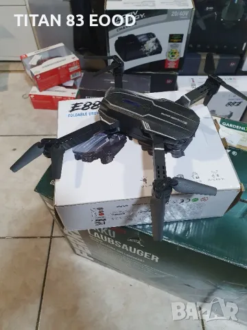 Дрон E88 PRO, 4K, сгъваеми ръце, 2 камери, снимка 2 - Дронове и аксесоари - 50302503