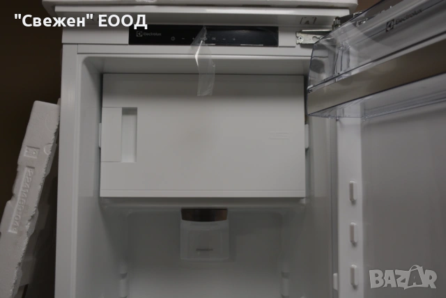Хладилник за вграждане 177 см Electrolux IK3026SAR, снимка 5 - Хладилници - 53333871
