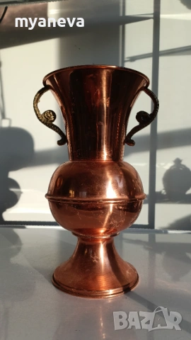 Медна амфора, ваза с бронзови дръжки. , снимка 7 - Вази - 53541368